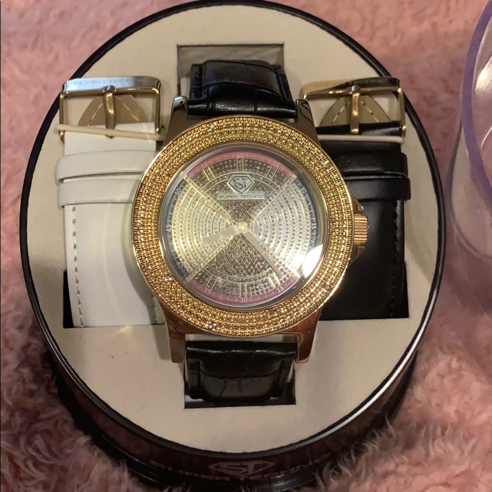 Beautiful watch set with 3 bracelets